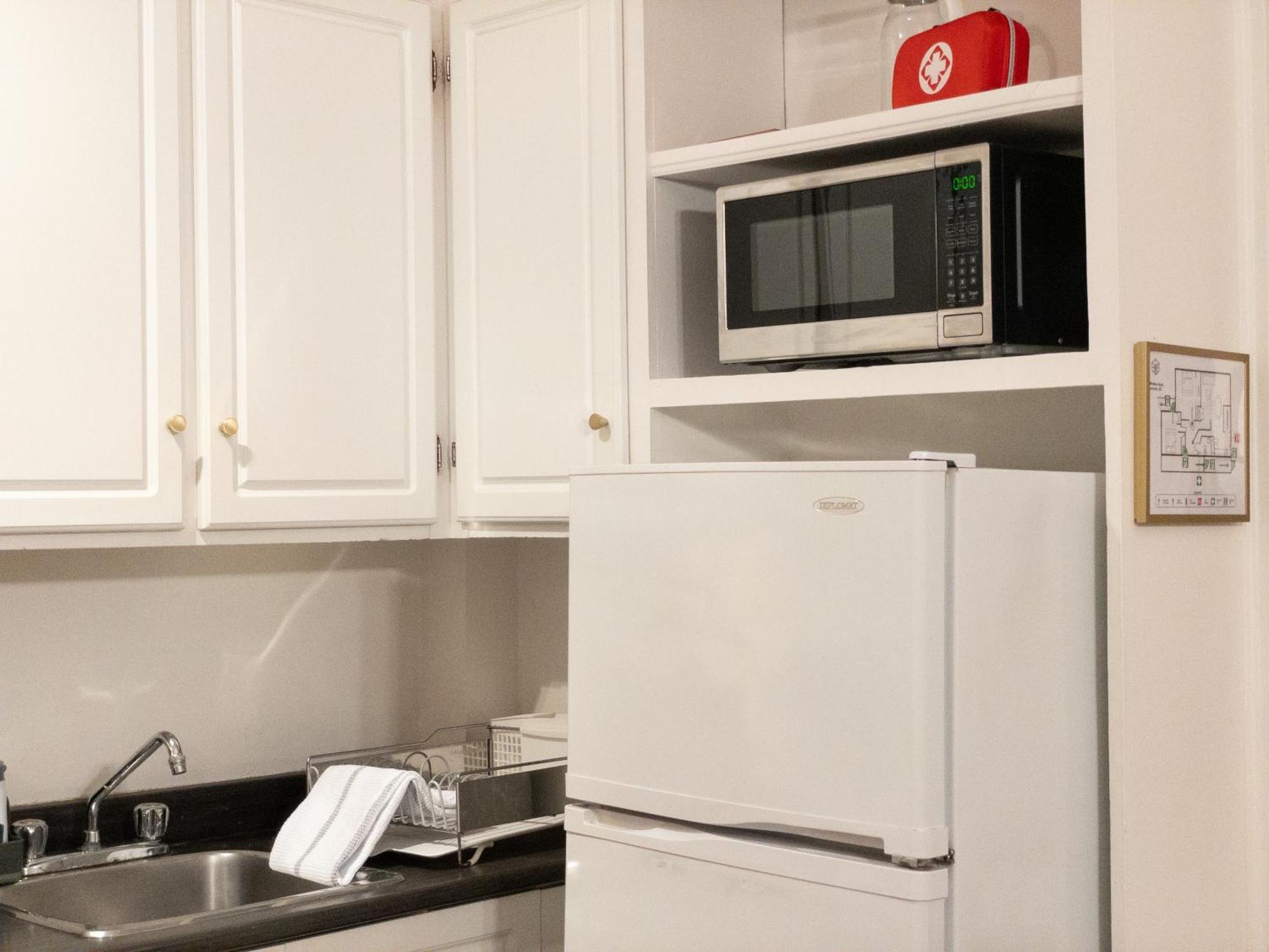 Heart Of Mtr For Memorable Experience 7Minmetro 2 Backyard Fully Equipped Villa Montreal Exterior photo